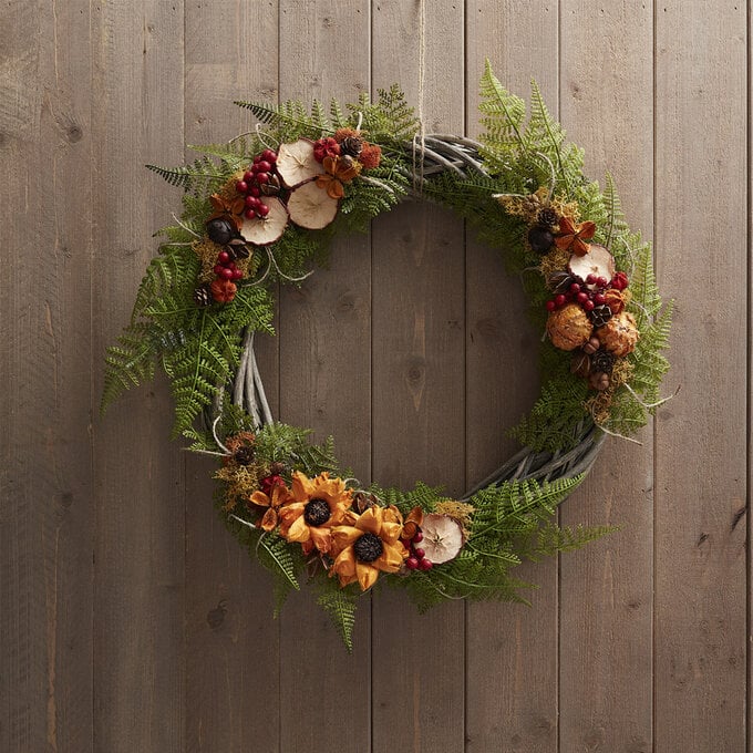 How to Make an Autumn Wreath image number 1