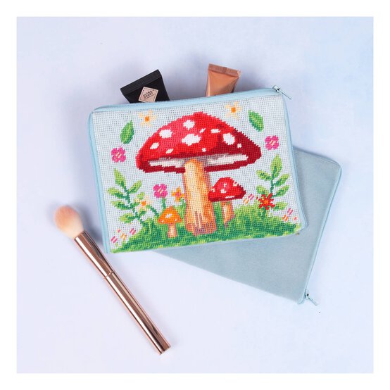 Trimits Half Stitch Toadstool Makeup Case Kit image number 3