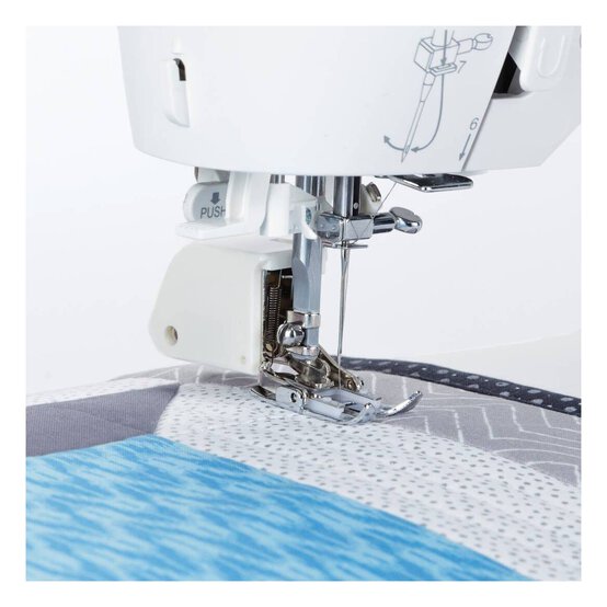 Singer Confidence 7640 Sewing Machine and Accessories Bundle image number 8