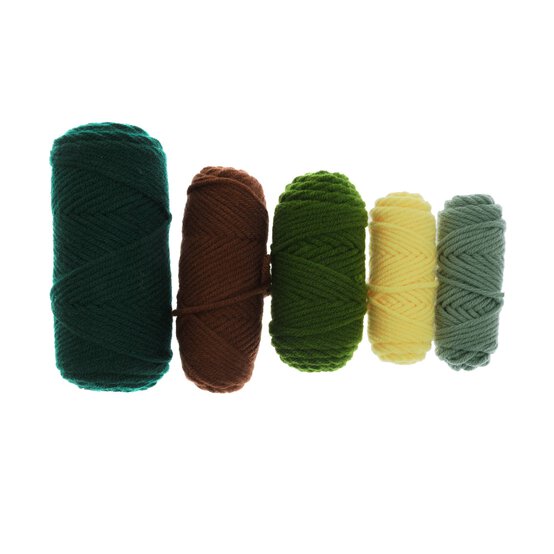 Make Your Own Crochet Christmas Tree Kit image number 4