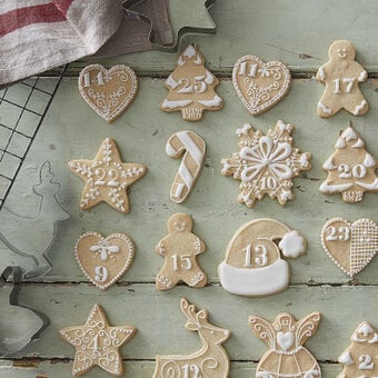 How to Make Advent Biscuits