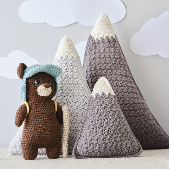 How to Crochet a Mountain Cushion image number 1
