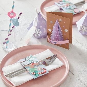 Cricut: How to Create Christmas Table D&eacute;cor