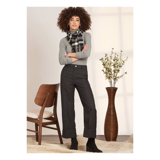 Simplicity Trousers and Shorts Sewing Pattern S9647 (14-22) image number 5
