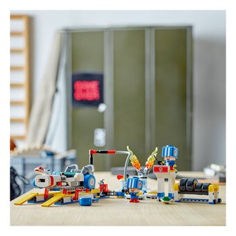 LEGO Mario Kart Toad's Garage