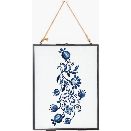 FREE PATTERN DMC Indigo Bouquet Cross Stitch 0164 image number 3