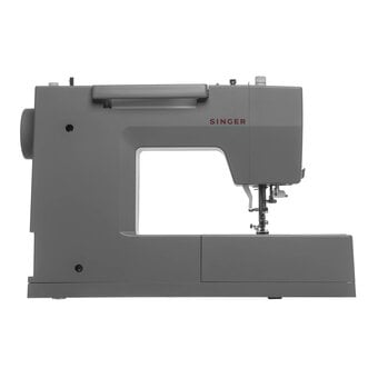 Singer HD6705C Heavy Duty Sewing Machine image number 3