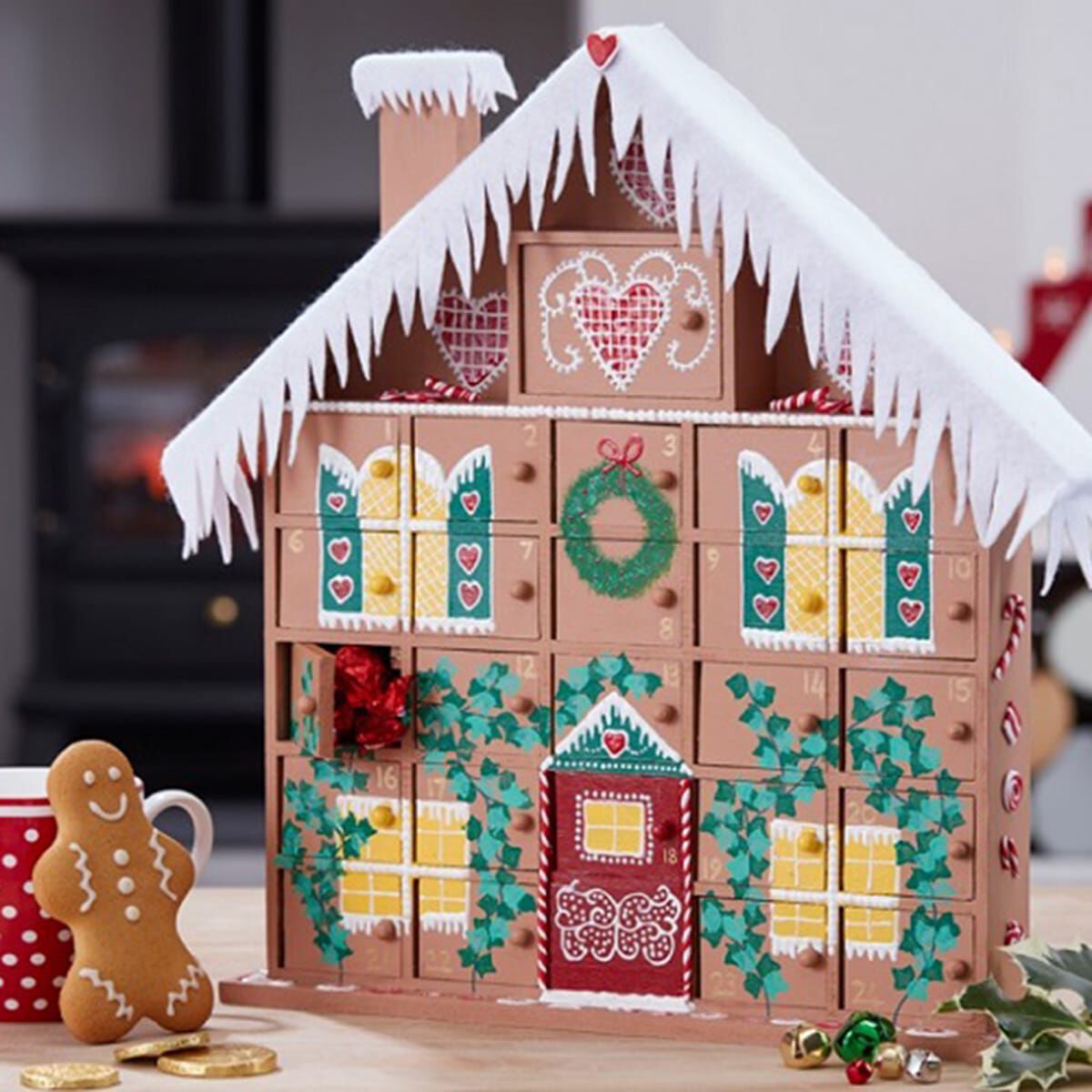 How to Make a Gingerbread House Advent | Hobbycraft