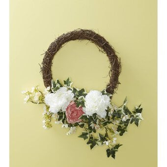 Rattan Grapevine Wreath 30.5cm image number 5