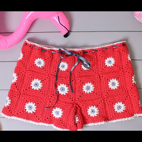 How to Crochet Daisy Shorts image number 1