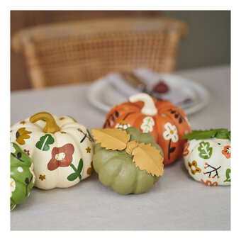 Mache Pumpkin with Leaves 13cm