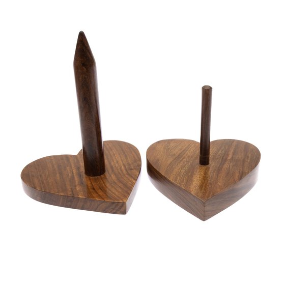 Heart-Shaped Wooden Yarn Holder 19cm  image number 3