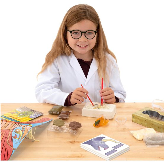 Galt Horrible Science Deadly Dino Experiments Kit image number 4