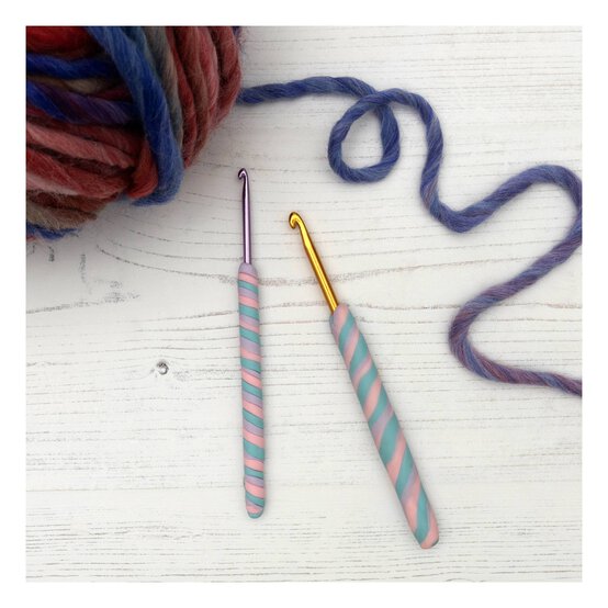 Artisan Make Your Own Crochet Handle Kit image number 3