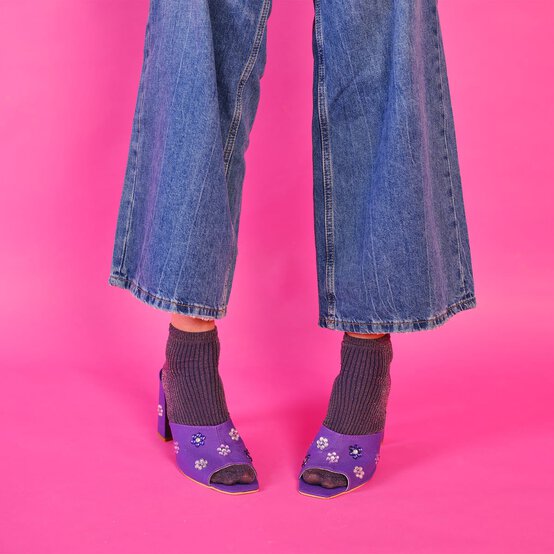 How to Personalise Shoes image number 1