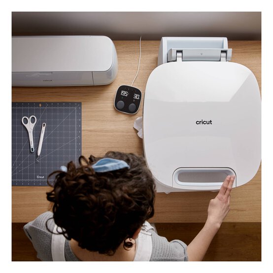 Cricut Autopress image number 7