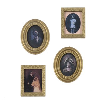 Doll&rsquo;s House Small Pictures 4 Pack