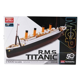 RMS Titanic Easy Build Model Kit 1:1000