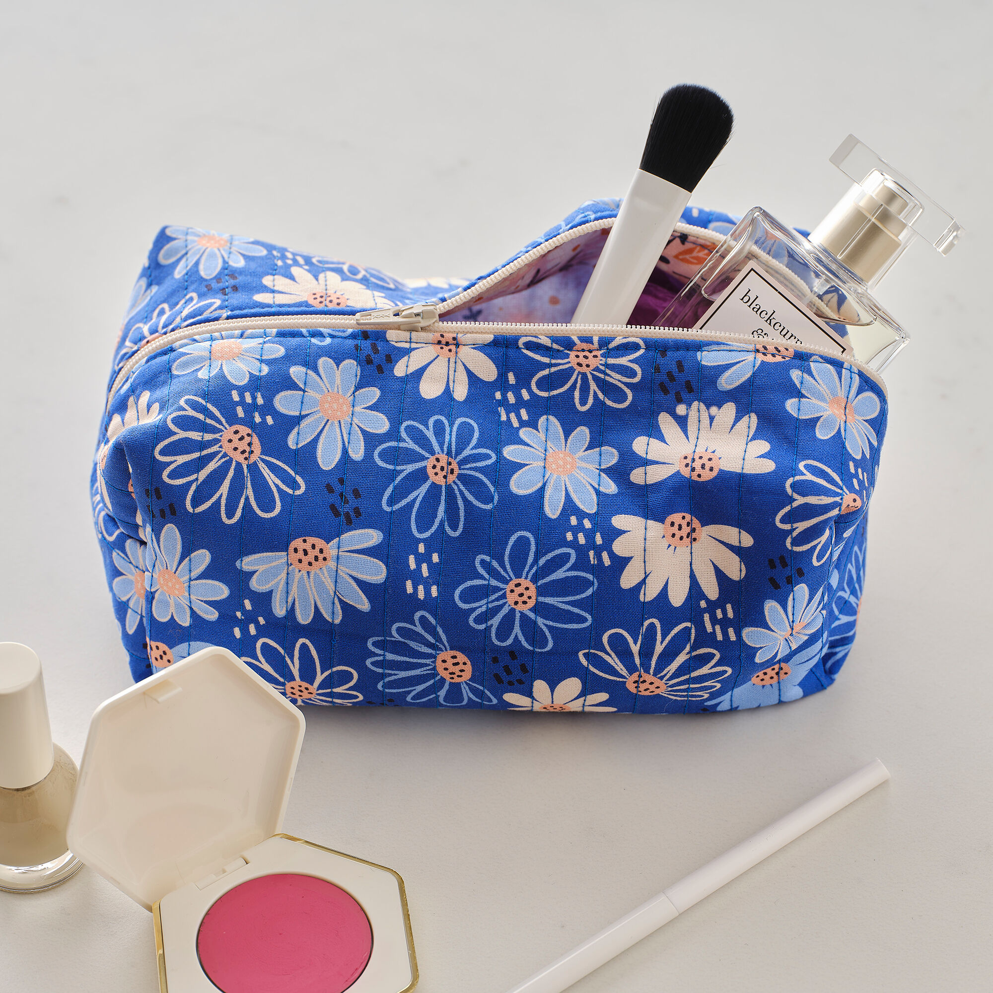 How to Sew a Quilted Makeup Bag | Hobbycraft