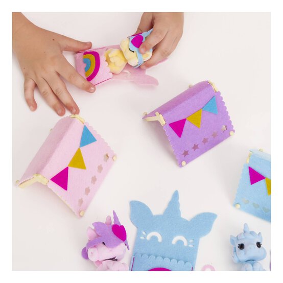 Fuzzikins Unicorn Sleepover image number 4