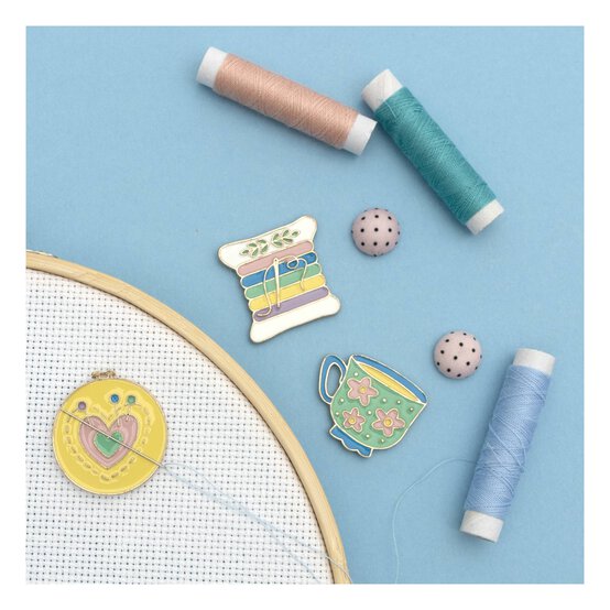 Teacup Magnetic Needle Minders 3 Pack  image number 2