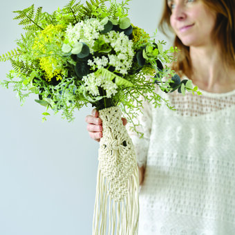 How to Make a Wedding Macramé Bouquet Wrap