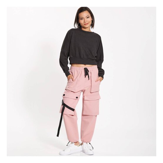 New Look Unisex Cargo Pants Sewing Pattern 6745 (XS-XL) image number 3