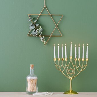 How to Make a Star of David Wreath