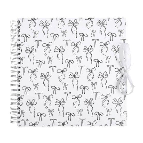 Spiral Bound Bows Scrapbook 12 x 12 Inches image number 1