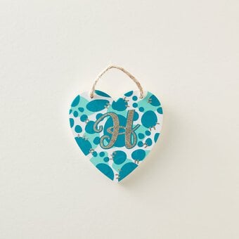 Cricut: How to Decorate a Wooden Heart