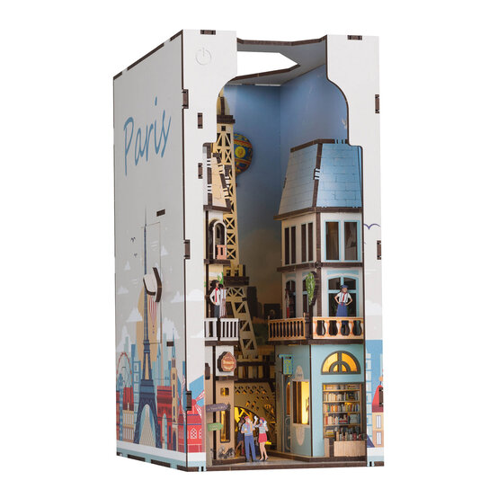 Paris Book Nook image number 5