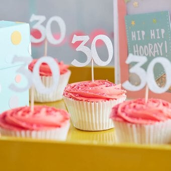 Cricut: How to Make Cupcake Toppers