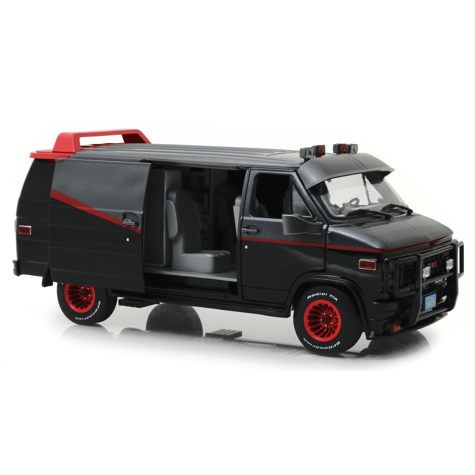 The A Team 1983 GMC Vandura Diecast Model 1:18 | Hobbycraft