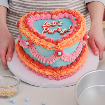 How to Make a Retro Heart Buttercream Cake