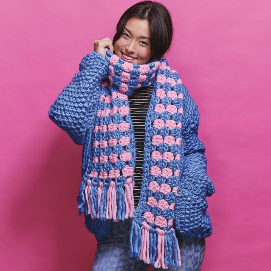 How to Crochet a Granny Stripe Scarf image number 1