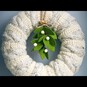 How to Make a Knitted Wreath image number 1