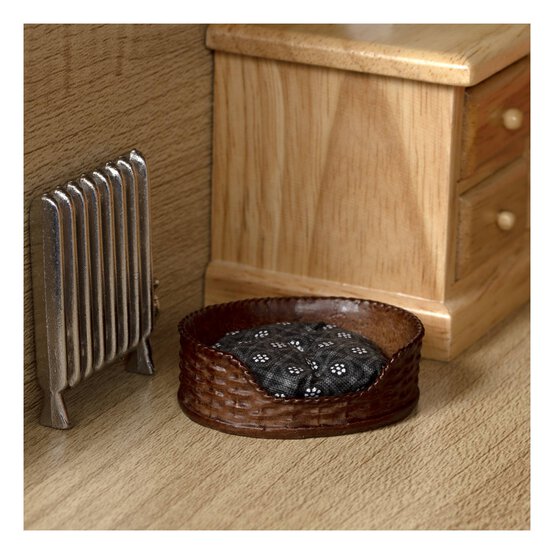 Doll&rsquo;s House Dog or Cat Bed image number 2