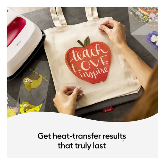 Cricut EasyPress 2 and Infusible Ink Bundle image number 8