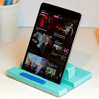How to Make a Personalised Tablet Stand