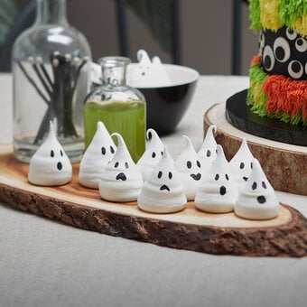 How to Make Meringue Ghosts