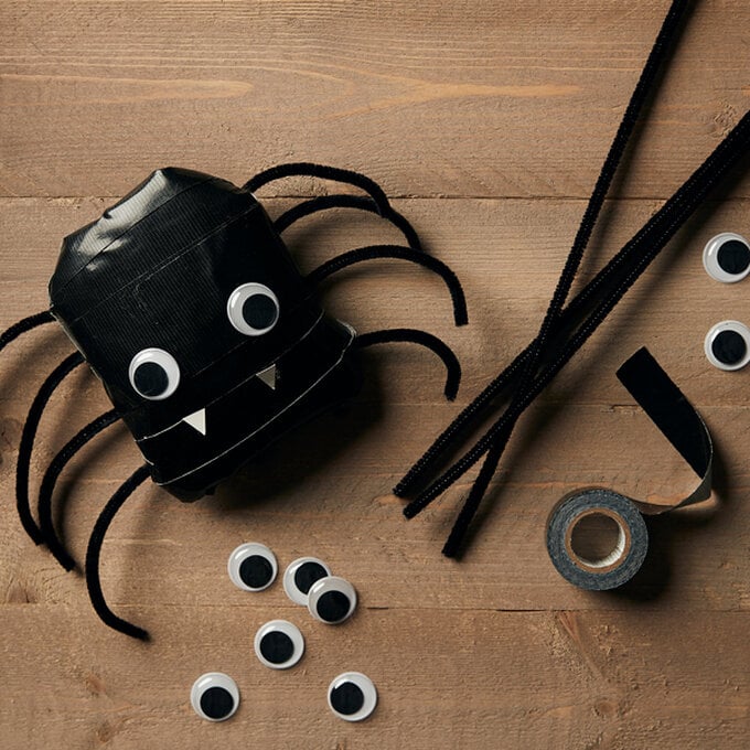 How to Make a Halloween Spider Squishy image number 1
