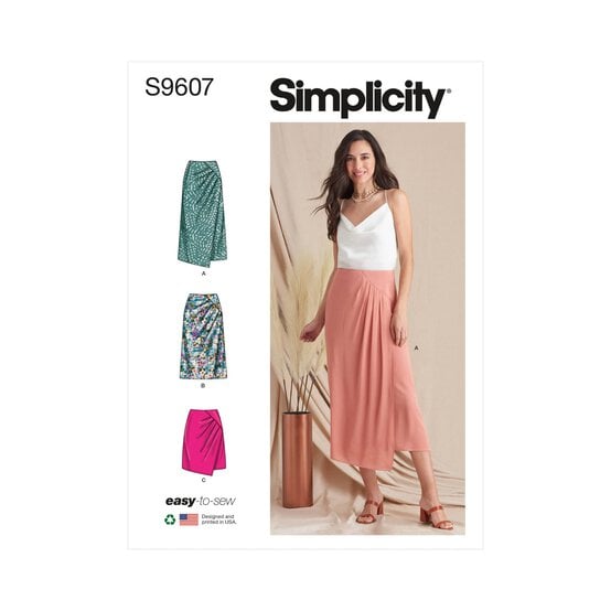 Simplicity Women&rsquo;s Skirt Sewing Pattern S9607 (16-24) image number 1