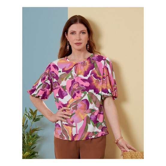 Simplicity Women&rsquo;s Top and Tunic Sewing Pattern S9547 (6-14) image number 2