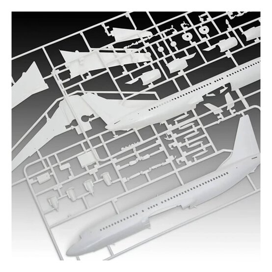 Revell Boeing 737-800 Turkish Airlines Model Set 1:144 image number 4