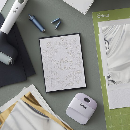 Cricut: How to Make a Foiled Card image number 1