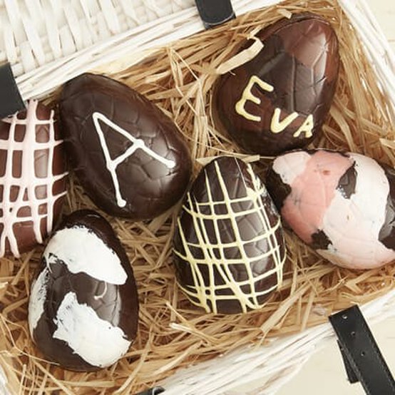 How to Make Candy Melt Easter Eggs image number 1