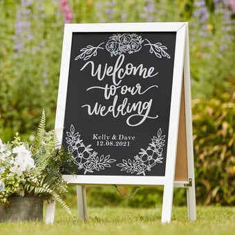 Cricut: How to Make a Wedding Easel Welcome Sign