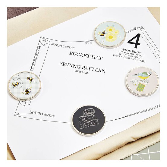 Sew Easy Notions Fabric Weights 4 Pack image number 2