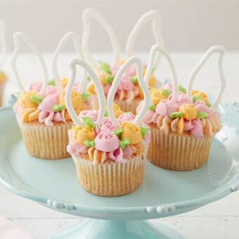 How to Make Blooming Easter Cupcakes