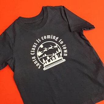Cricut: How to Personalise a T-Shirt with a Snow Globe Digital Download